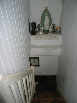 Going down from the Bedroom