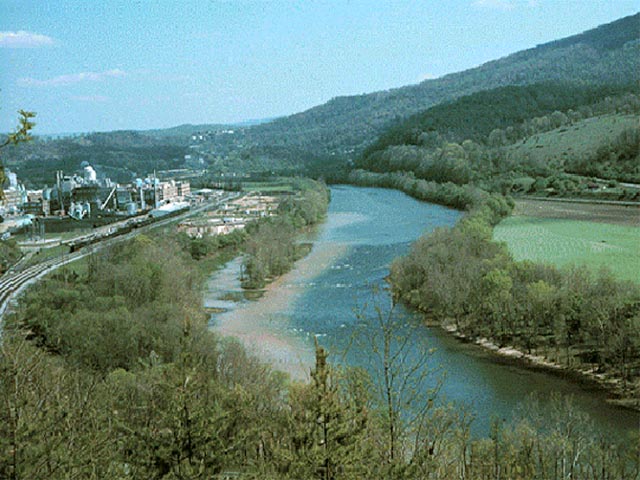 Muddy water in the New River at Narrows