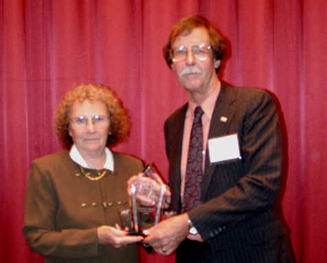 wpe6.jpg (21665 bytes)